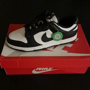 New Nike Dunks black/white sneakers size 10